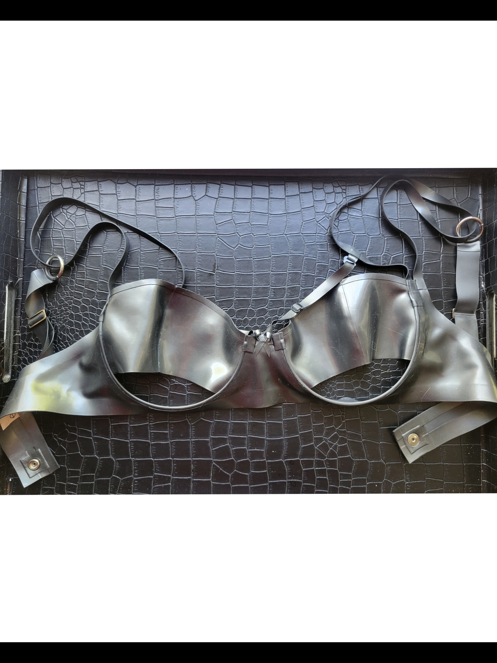 Zorenko London Latex Peek Strap Bra in Pearl-Sheen Pewter - Picture 5 of 7